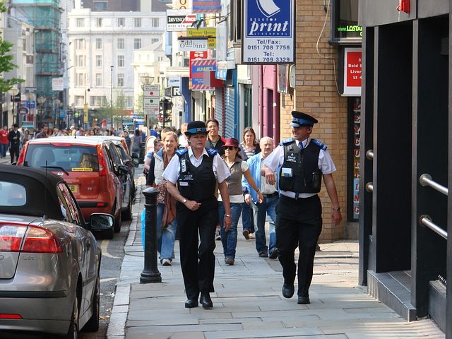 שוטרים בליברפול אילוסטרציה צילום Pixabay